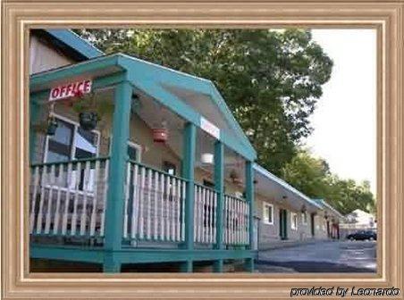 Budget Inn North Kingstown Exterior photo